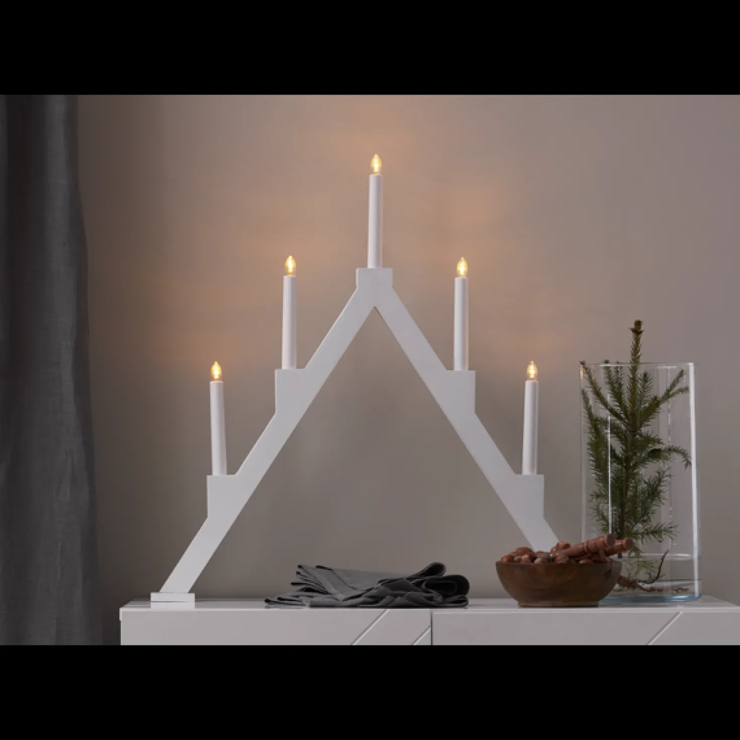 Ljusstake Star Trading Torpa LED, vit, 5 lampor, 57 cm