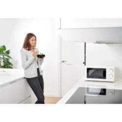 Mikrovågsugn BlackDecker ES9700030B, 20 L, 700W, vit