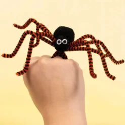 Pompom Playbox Basfärger, blandade storlekar