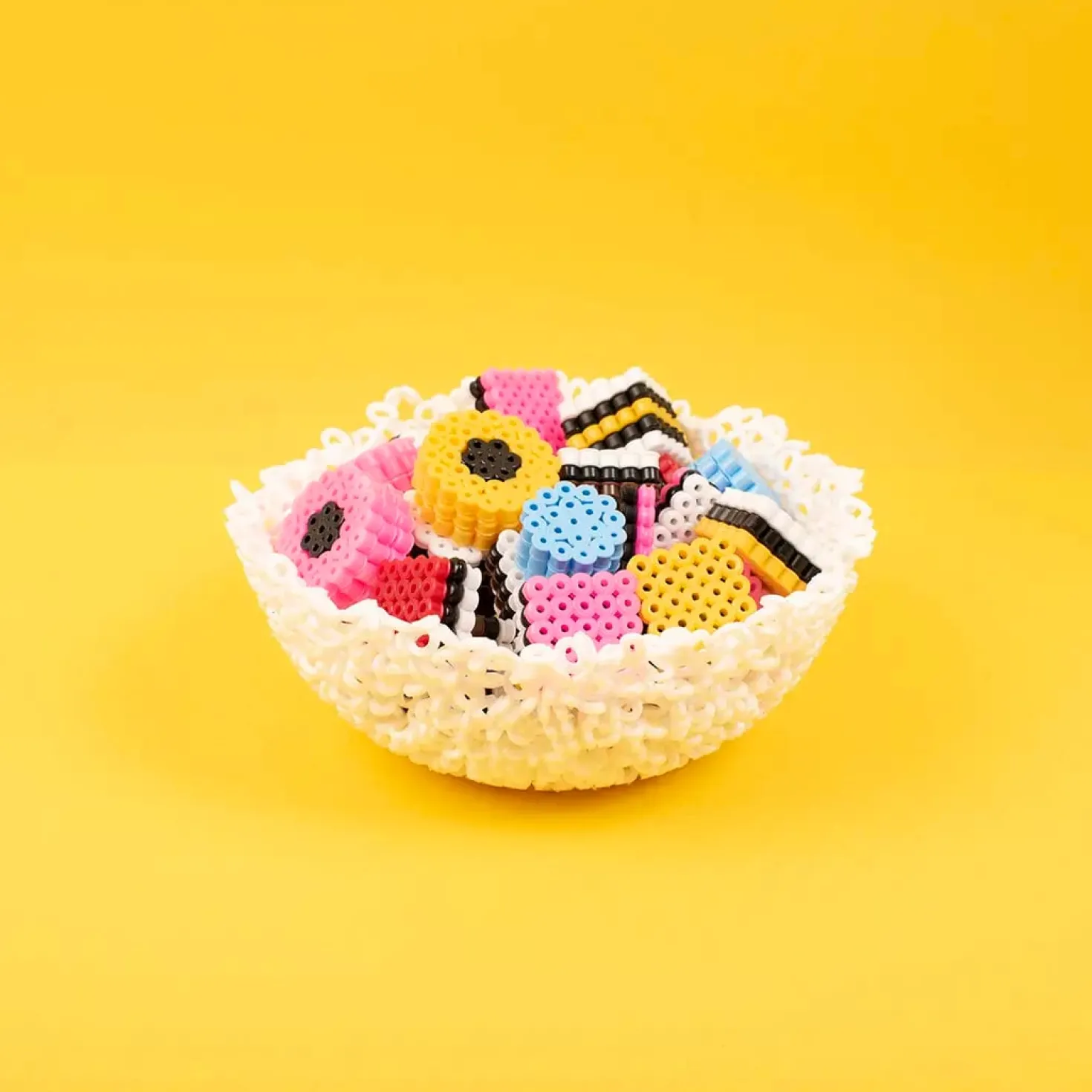 Rörpärlor Playbox 10 färgsmix, Svanenmärkt, hink