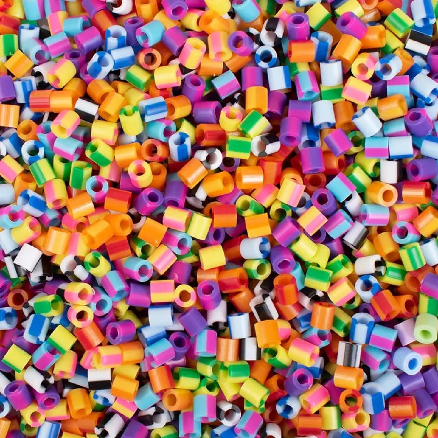 Rörpärlor Playbox Randigmix Svanenmärkta, med hink