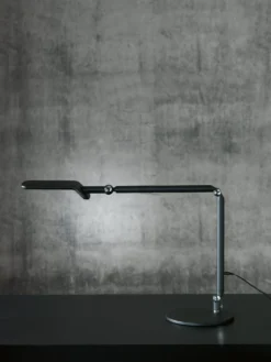 Skrivbordslampa LightUp Lissabon LED, svart, touch-dimmer, 3000 K