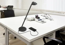 Skrivbordslampa Unilux Jack LED, dimbar, USB-port, svart